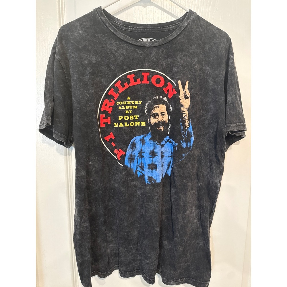 Post Malone F-1 Trillion Country Album Graphic T-Shirt Acid Wash Mens XL Rare